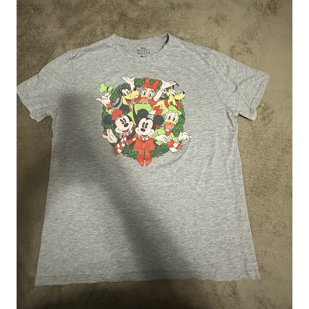 Disney Mickey Mouse XL Gray Christmas Wreath Holiday Graphic Tee